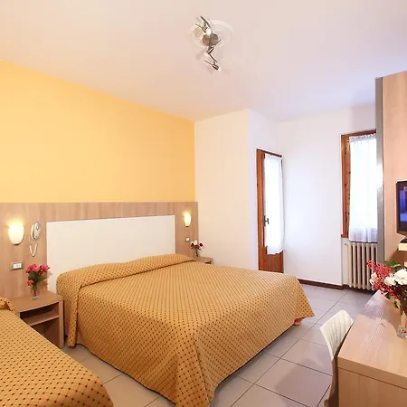 Hotell Marrani 3*