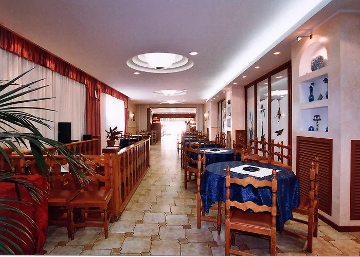 Отель Marrani 3*